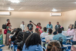 notícia: Núcleo Tecnológico Educacional da Seduc lança rádio web escola, em Belém